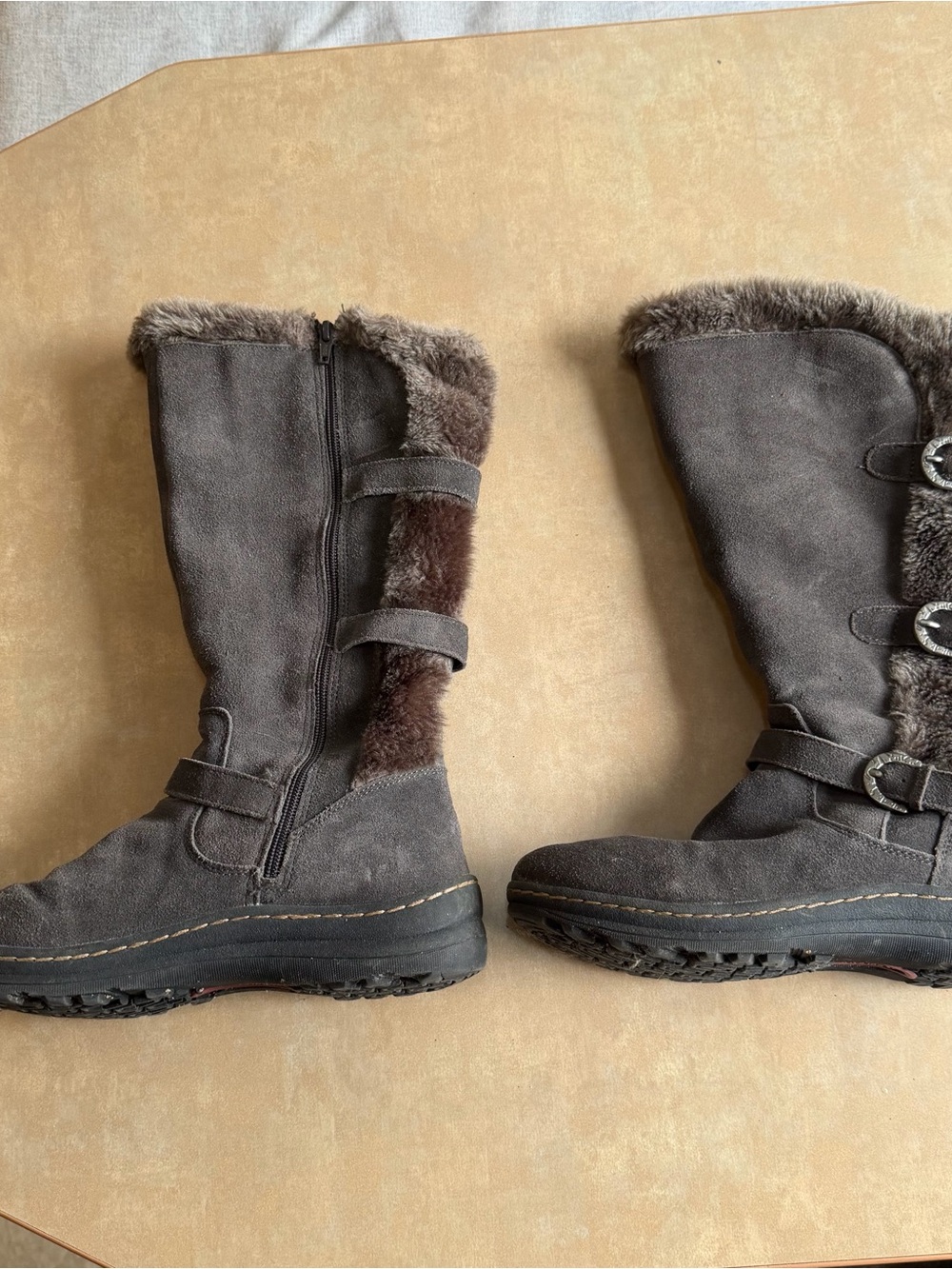 BareTraps Brown Faux-Fur Mid-Calf Winter Boots used pet friendly needs cleaned